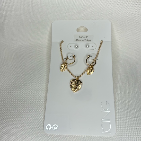 Icing Leaf Necklace and Earring Set Gold - Picture 1 of 2